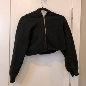 Cropped Fashion Nova Zip-up Sweater!